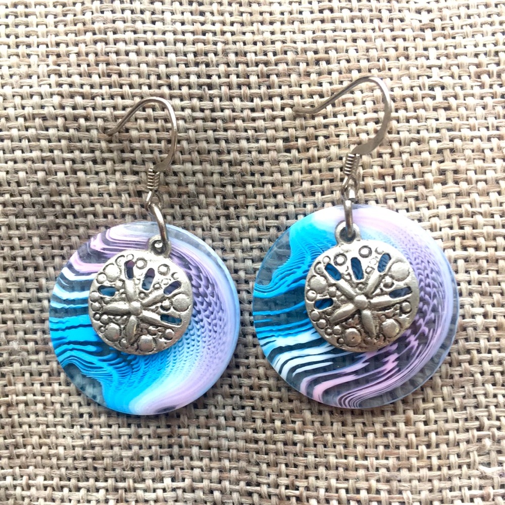 Beautiful Silver Sand Dollar Artisan Swirl Circle Earrings Pink Blue Lightweight